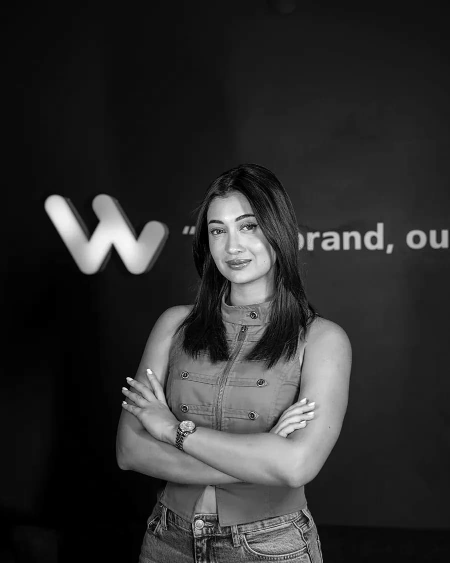 Elif, Art Director