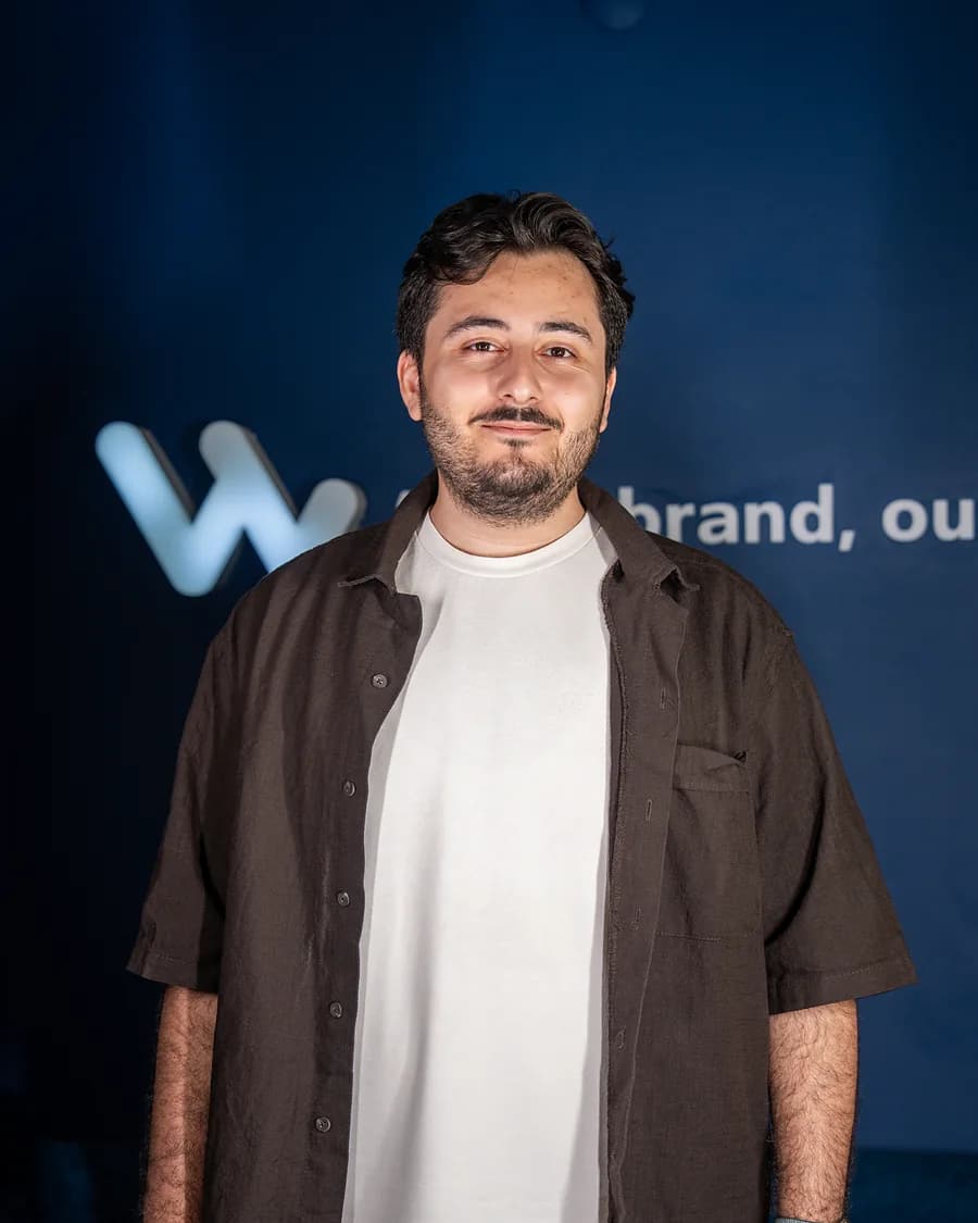Efe, Videographer